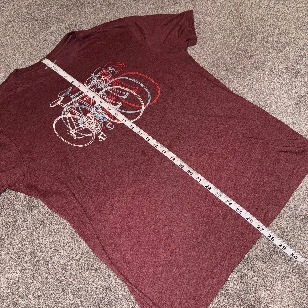Banana Republic Men's Red Heather Bicycle Illusion‎ T-shirt - Large